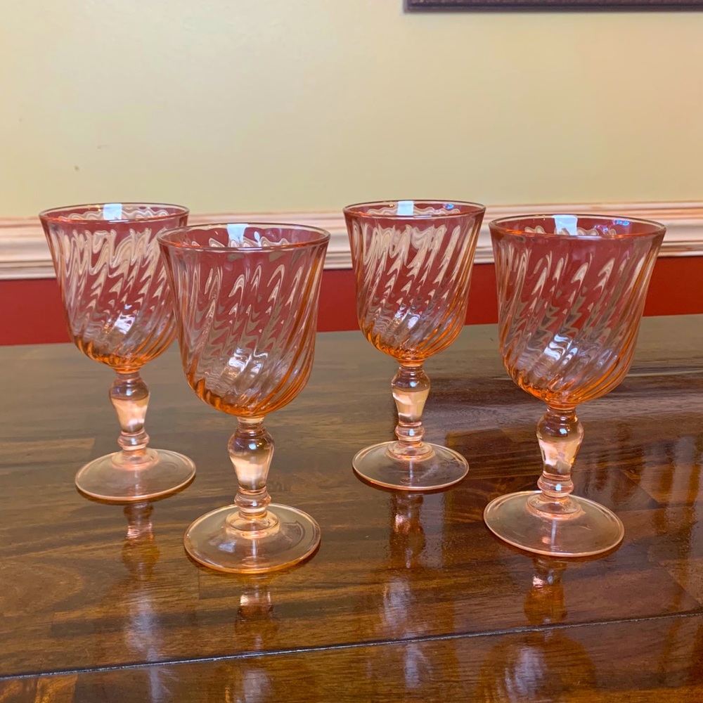 Pink Wine Glasses 4 oz - Medium